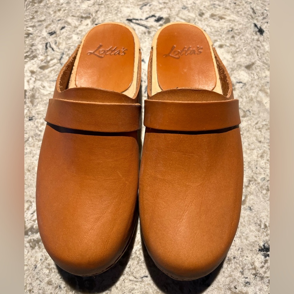 Lotta From Stockholm Natural/Orange Leather Clogs. Color can be darkened.